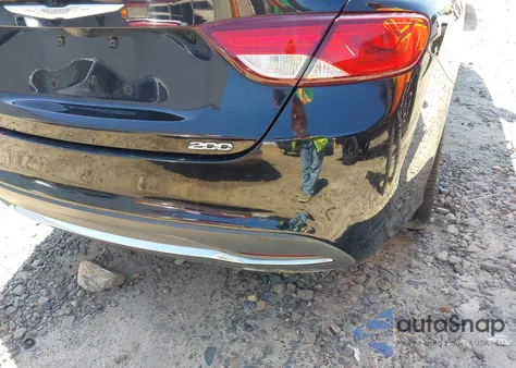 2015 Chrysler 200 Limited z USA, uszkodzony, nr VIN 1C3CCCAB6FN690357